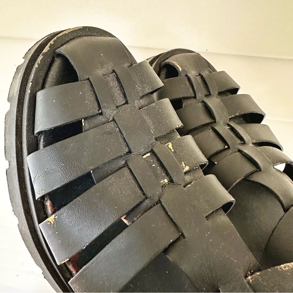 Vegan Leather Cage Sandals - Picture 4 of 5